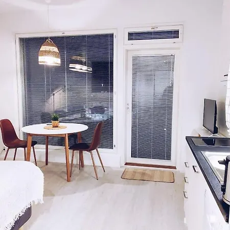 New Studio Ruby Near Helsinki Airport In Kivistoe Vantaa Exterior photo