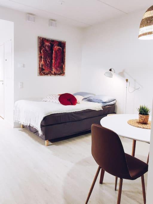 Apartment New Ruby Near Helsinki Airport In Kivistoe *